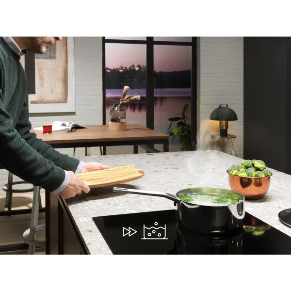 Фото - Комплект техники Electrolux Духовой шкаф + Варочная панель Electrolux EOF3H50BK + EIB60420CK